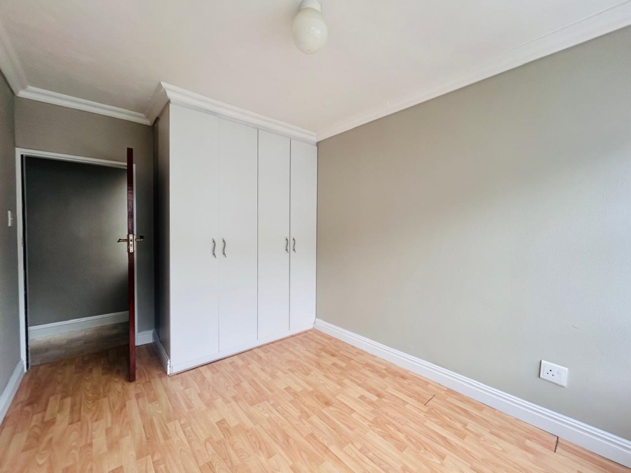 2 Bedroom Property for Sale in Sea Point Western Cape